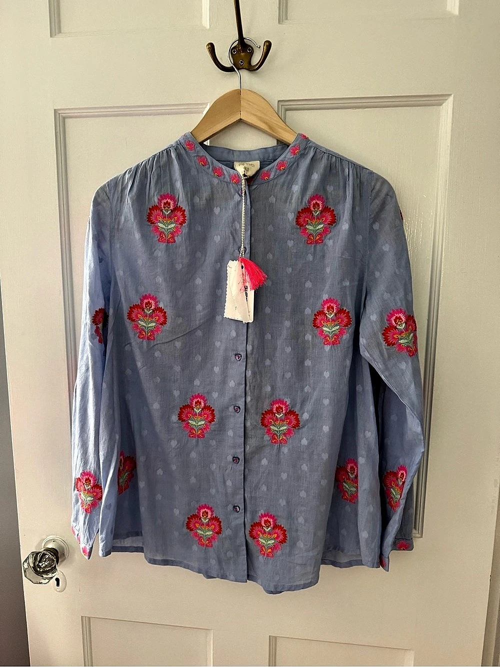 Nimo With Love Columbia Embroidered Top Pastel Blue NWT Extra Small XS